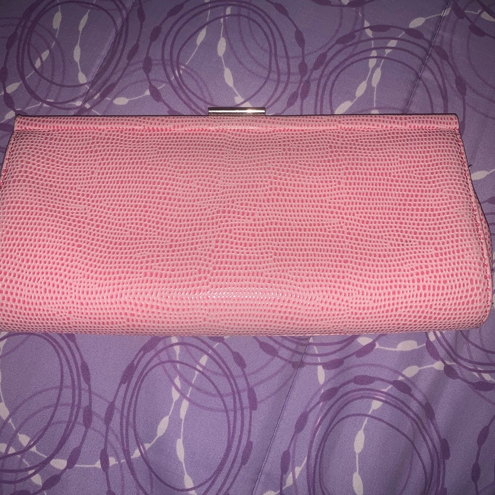 pink purse